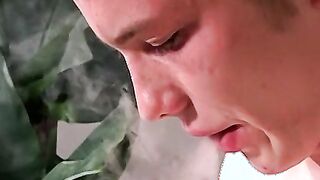 Twink who smokes cigarettesÂ takes it right to his ass