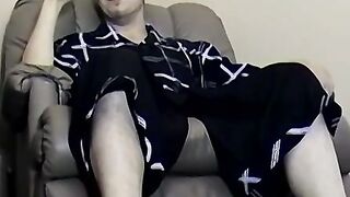 Quirky Cricket jerks off his tool on cam for some cash