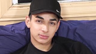 Exotic teenager sucked off and cumming over homo face Hoe 3
