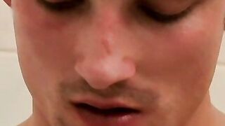 Oral and smoking amusement offered by Twink to a hot dude