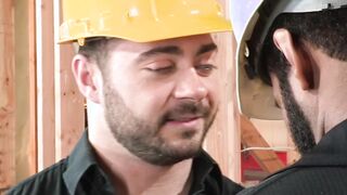 Muscular construction workers bareback and suck cock on the job