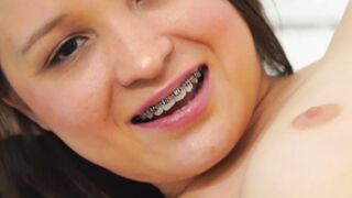 Natural tits amateur Rosie Riches fingering her horny pussy