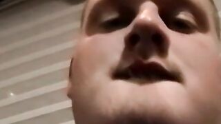 Chubby dude Chez splashes his hot cum all over a dudes face