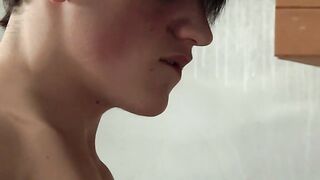 Emo twinks love to take selfies and to suck some peckers
