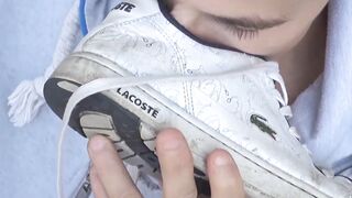 Sexy guy masturbates horny after smelling his worn sneakers