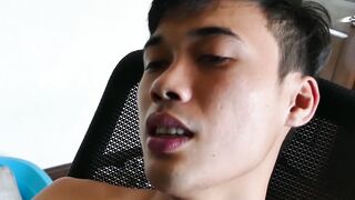 Asian twink facialized after breeding with mature homo