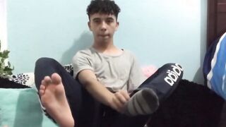 Gay Latino twink Juan Delgado anal plays in homemade video
