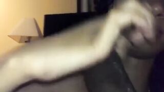 Late Night Hookup For a Deep Dick Sucking Session