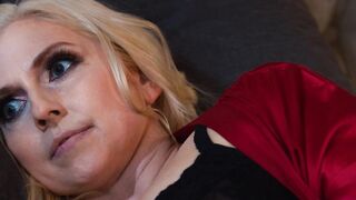 Hot stepdaughter fucks sexy stepmom