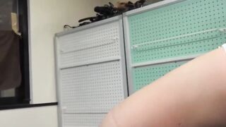 Japanese lady makes a new record in peeing