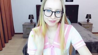 European amateur babe masturbates on webcam