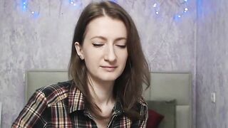 Afghan amateur babe flashes shoulder on webcam