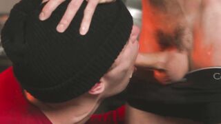 Newbie Maverick controls Skyy's head up and down his cock