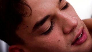 Experienced bum driller massages and fucks his younger lover