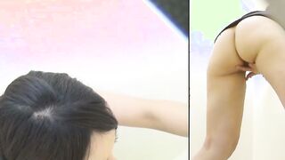 Hottest Japanese vixen fingers herself while pissing