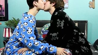 Horny cock suckers have passionate fuck fest in the bedroom