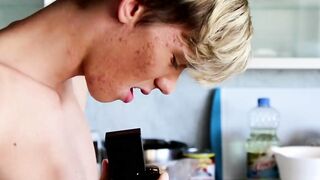 My twink best friend cums on my ass in my familys kitchen