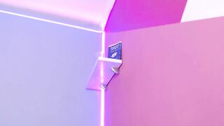 Cam Hispanic 001 4L150N M00N 2020-08-01