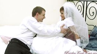 Sweet Amateur Bride teenie Wedding first fucking