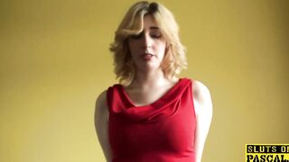 Dutiful uk submissive rubbing her clitoris on cue
