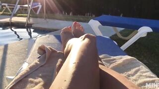 Talia Mint Pool  n Closeup Solo Masturbation