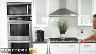 Brazzers - Vulgar Cherie Deville Fucks her Next Door Tyler Nixon to got even with her Bf