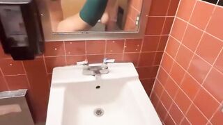 Hailey Rose Gets Creampie in whole Foods