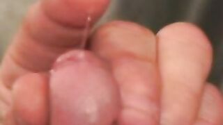 Massive cock wielding hunk cant stop himself from jerking