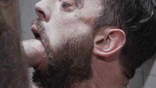 Tatted hunk Drew Sebastian throatfucks Bearded Alpha Wolfe