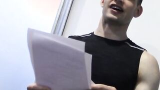 Twink uses kinky flashlight while jerking off his thick cock
