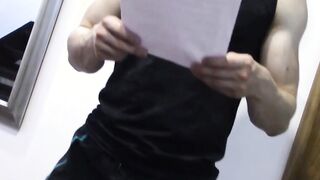 Twink uses kinky flashlight while jerking off his thick cock
