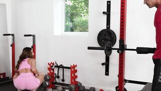 Aria is looking for fat dick at the gym