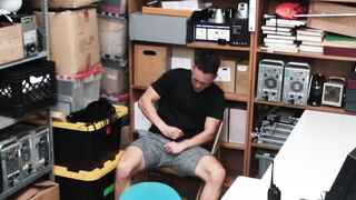 Crook gets some hardcore anal in order to go home scott free