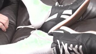 Twink licks and smells his feet and sneakers before wanking