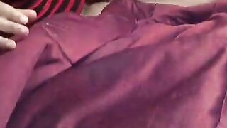 Horny Ebony fucks her wet pussy
