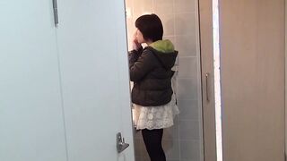 Japanese babe filmed pissing with voyeur cam