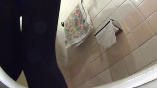 Japanese babe filmed pissing with voyeur cam