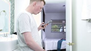 Stepbrother fucks blonde stepsister in bed