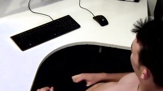 Handsome amateur jerking off his thick dick in kinky solo
