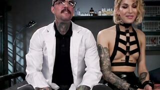 Tattooed scientist anal fucks blonde trans
