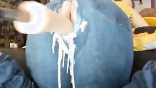 Fuck Machine Creams PAWG MILFs Jeans