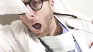 Trans cummer bareback anal fucks by her doctor