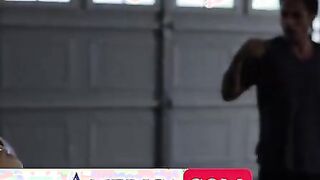 Jenna Presley tips the moving guy with sex