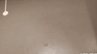 Bubble Butt Latina Makes Pussy Squirt