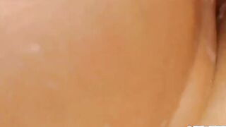 Bubble Butt Latina Makes Pussy Squirt