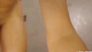 Bubble Butt Latina Makes Pussy Squirt