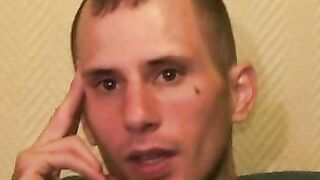 Inked amateur plays with his dick and comes on his stomach