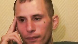 Inked amateur plays with his dick and comes on his stomach