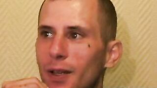 Inked amateur plays with his dick and comes on his stomach