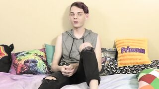Twink plays with his dick alone after being interviewed